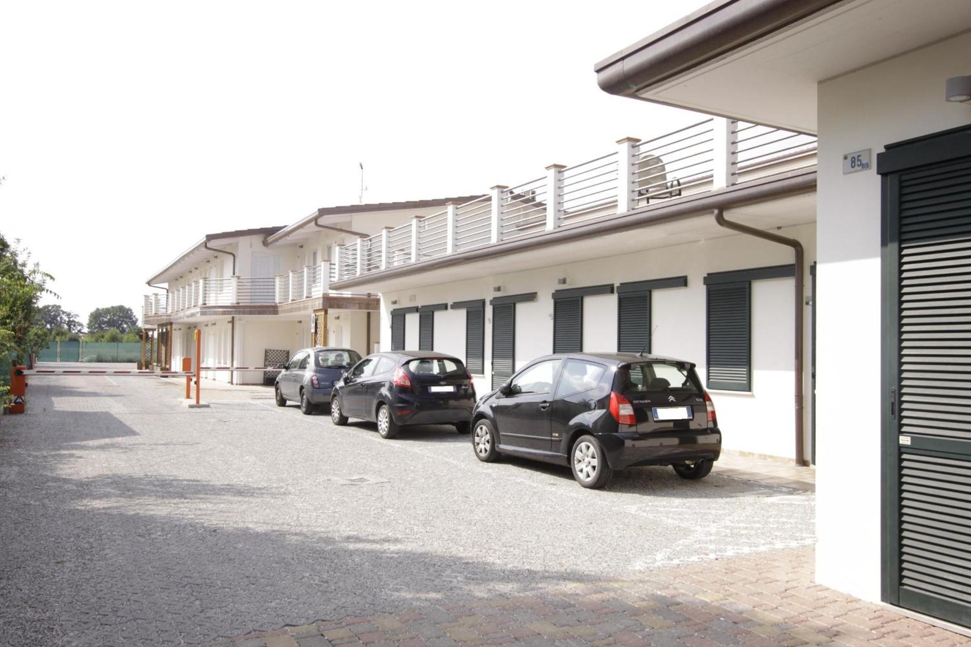 Hotel Paradise Airport Forlì Exterior foto